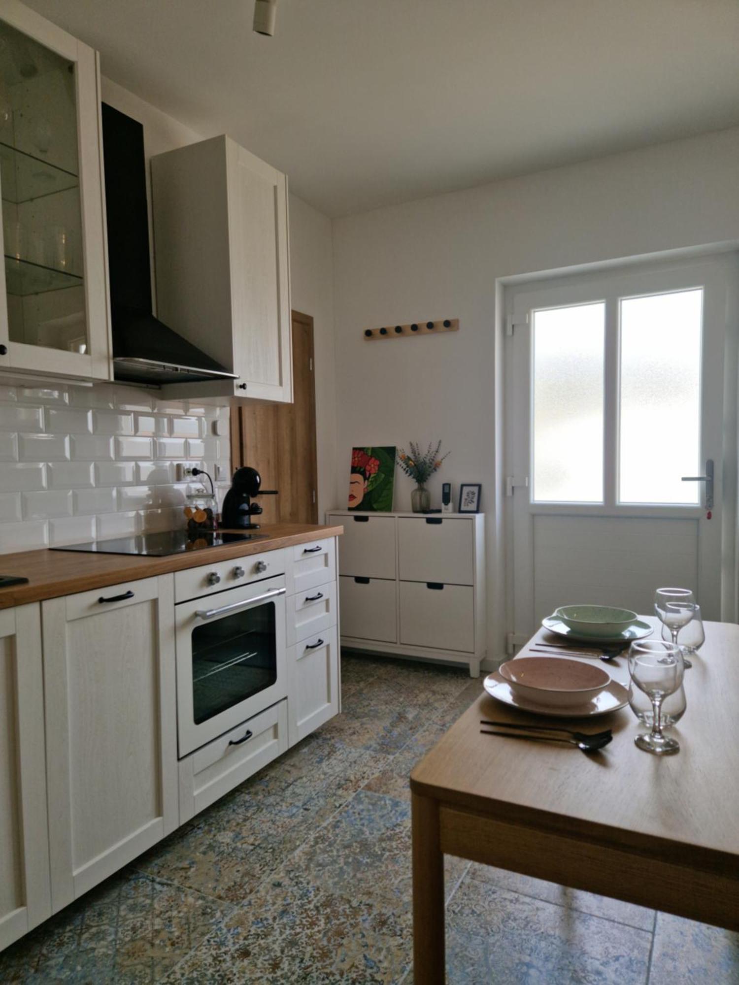 Apartment Cezar's House Pucisca
